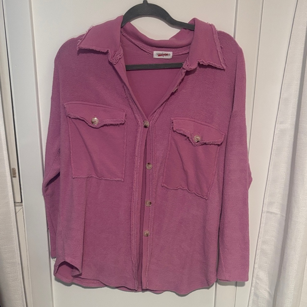 Vestique Mauve Frayed Button-Up Blouse size small